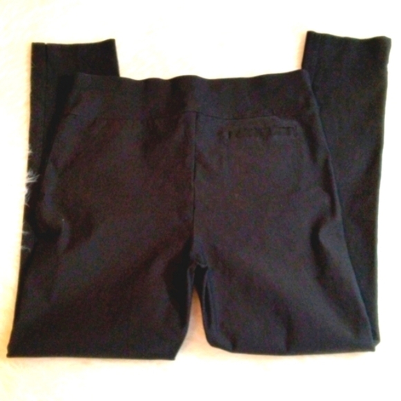 Maggie Lane Black Pants - Picture 3 of 4